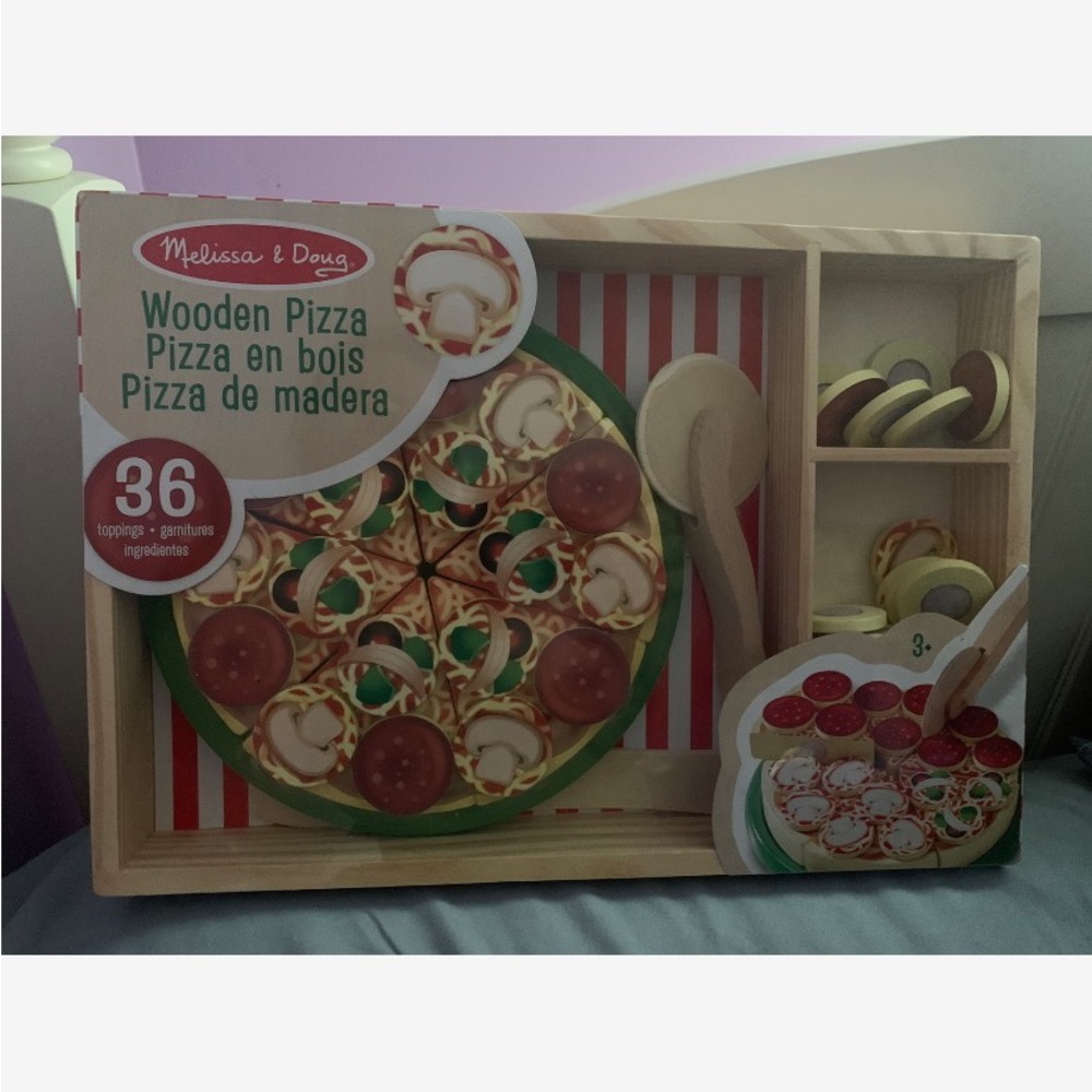 Melissa & Doug wooden pizza set